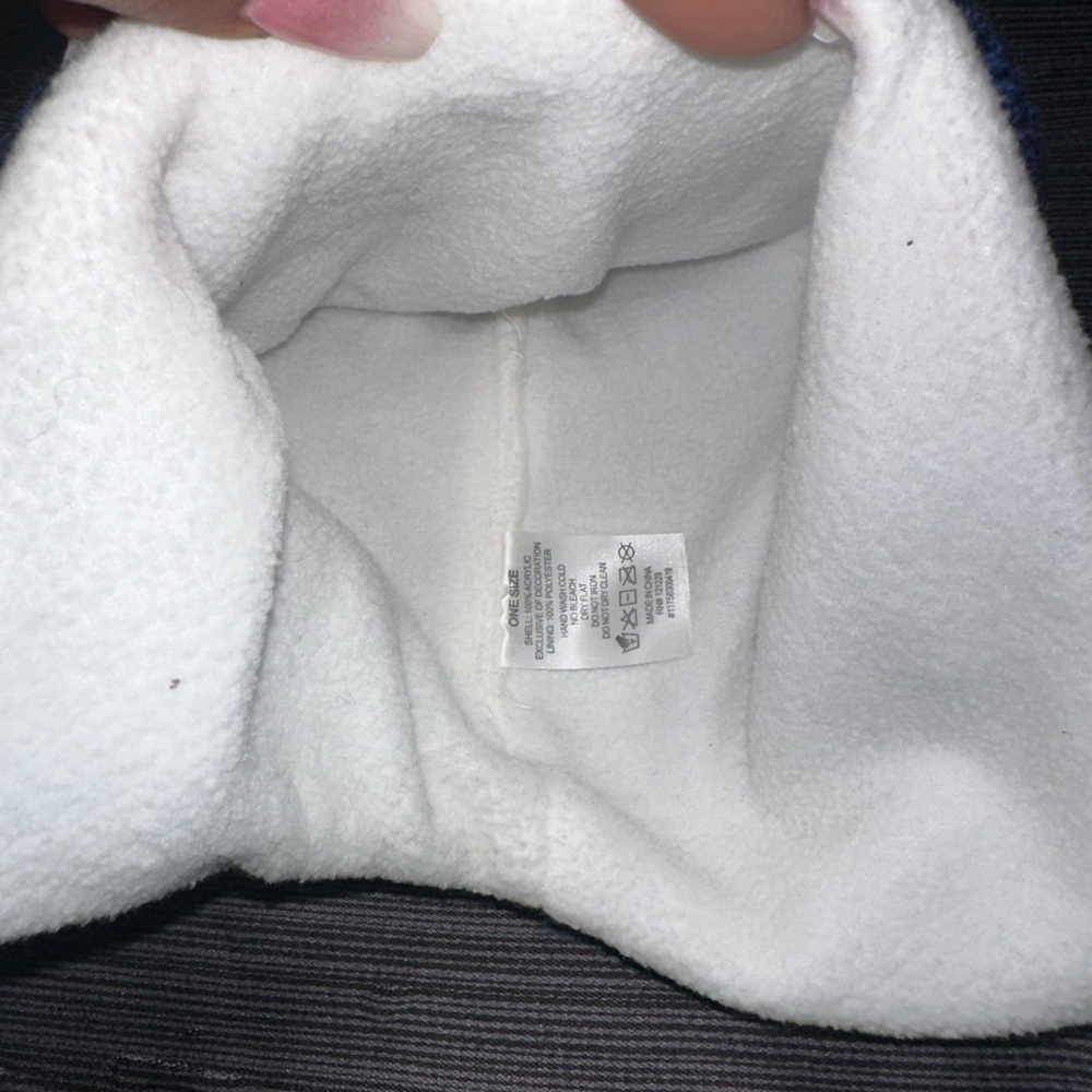 Blue Penguin Knit Hat - Picture 2 of 4